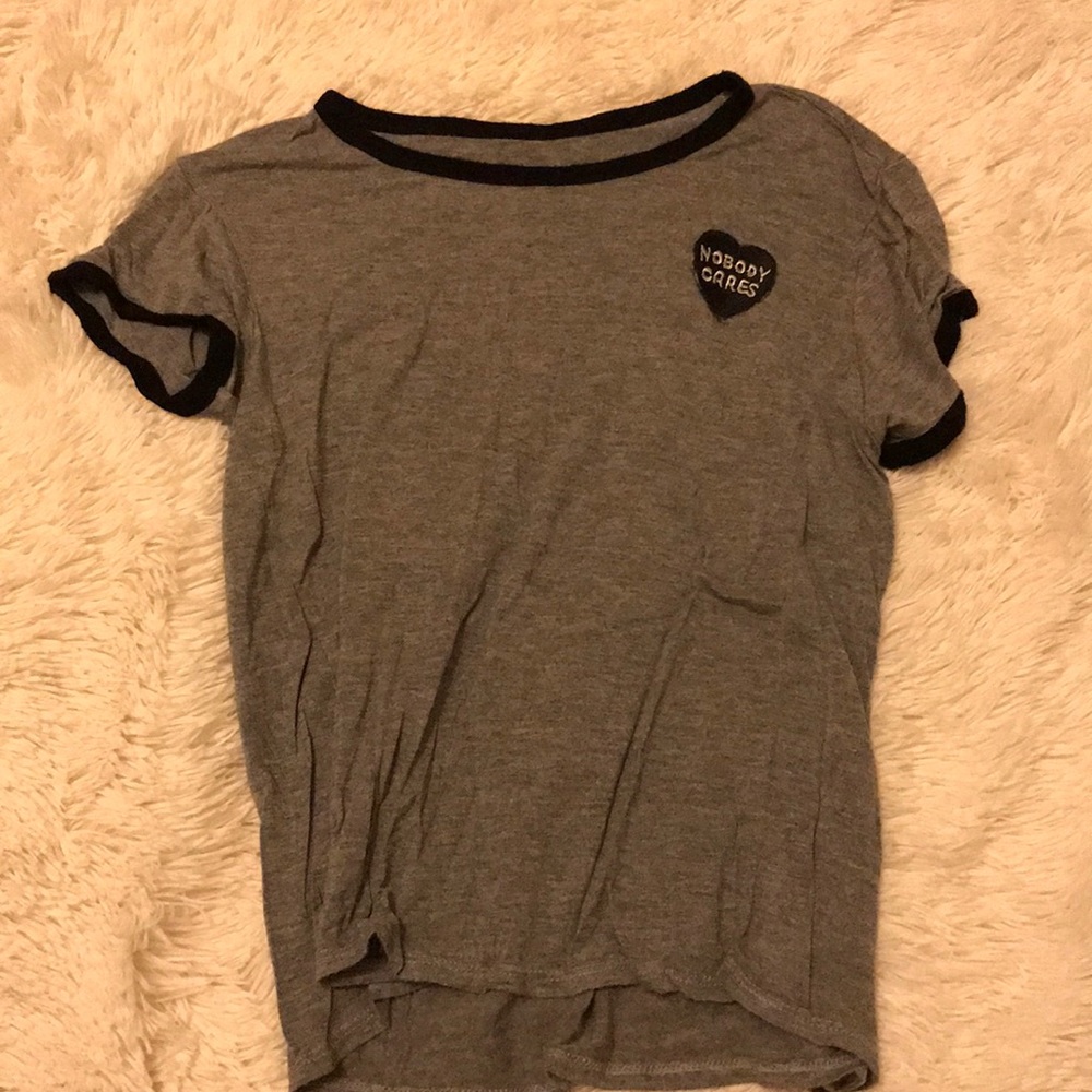 Short sleeve shirt with cute patch